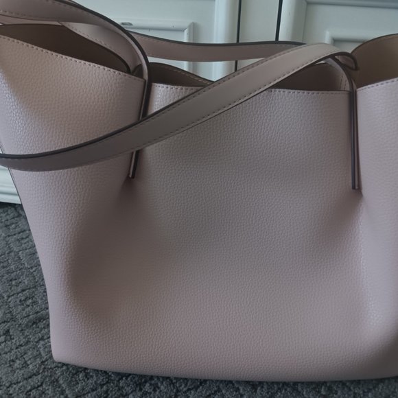 Michael Kors LG EW Emilia Tote - Picture 6 of 8